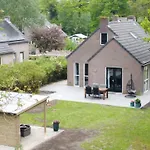 Vrijstaande Woning Met Grote Zonnige Tuin Met Jacuzzi Vakantiehuis