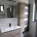 Vrijstaande Woning Met Grote Zonnige Tuin Met Jacuzzi *
