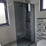 Vrijstaande Woning Met Grote Zonnige Tuin Met Jacuzzi Vakantiehuis