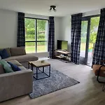Vrijstaande Woning Met Grote Zonnige Tuin Met Jacuzzi Ewijk