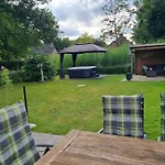 Vrijstaande Woning Met Grote Zonnige Tuin Met Jacuzzi * Ewijk