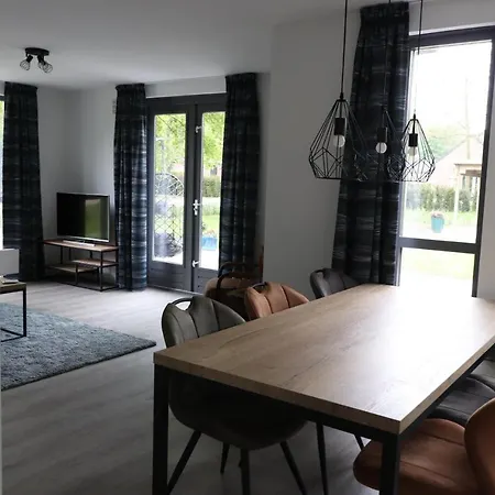 Сasa de vacaciones Vrijstaande Woning Met Grote Zonnige Tuin Va Augustus 2025 Met Jacuzzi Ewijk