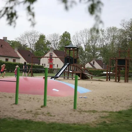 Сasa de vacaciones Vrijstaande Woning Met Grote Zonnige Tuin Va Augustus 2025 Met Jacuzzi