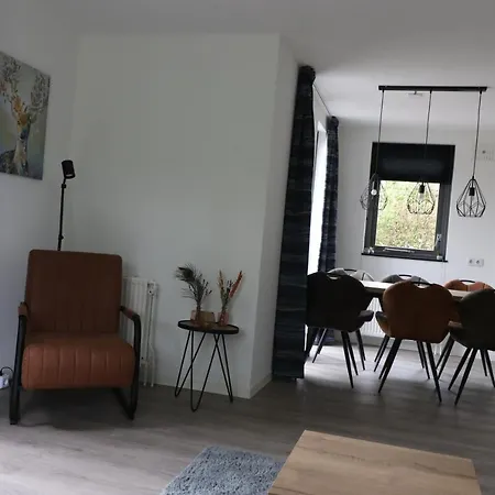 Vrijstaande Woning Met Grote Zonnige Tuin Va Augustus 2025 Met Jacuzzi