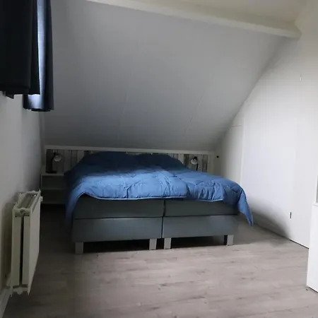 Vrijstaande Woning Met Grote Zonnige Tuin Va Augustus 2025 Met Jacuzzi Сasa de vacaciones *