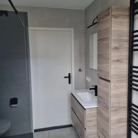 Prázdninový dům Vakantiewoning Met Overdekte, Voorverwarmde Jacuzzi In Grote Tuin
