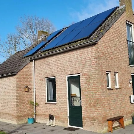 Prázdninový dům Vakantiewoning Met Overdekte, Voorverwarmde Jacuzzi In Grote Tuin *