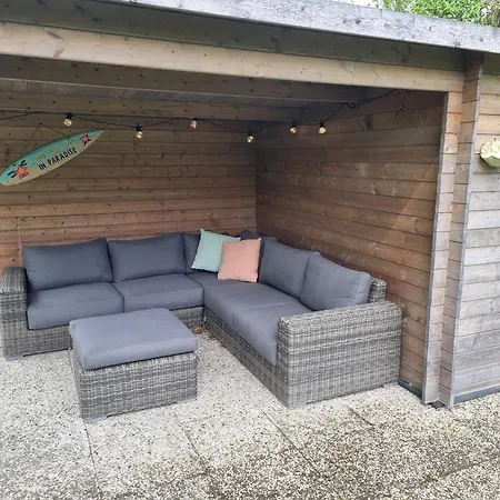 Vrijstaande Woning Met Grote Zonnige Tuin Met Jacuzzi Дом отдыха
