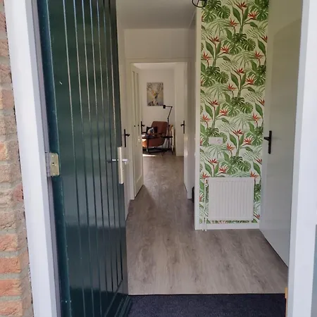 Vakantiewoning Met Overdekte, Voorverwarmde Jacuzzi In Grote Tuin Prázdninový dům *