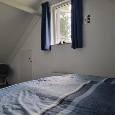 Holiday home Vakantiewoning Met Overdekte, Voorverwarmde Jacuzzi In Grote Tuin Ewijk