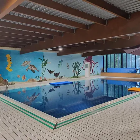 Vakantiewoning Met Overdekte, Voorverwarmde Jacuzzi In Grote Tuin Prázdninový dům Ewijk