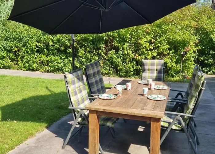 Vrijstaande Woning Met Jacuzzi In Grote Tuin Feriehus Ewijk