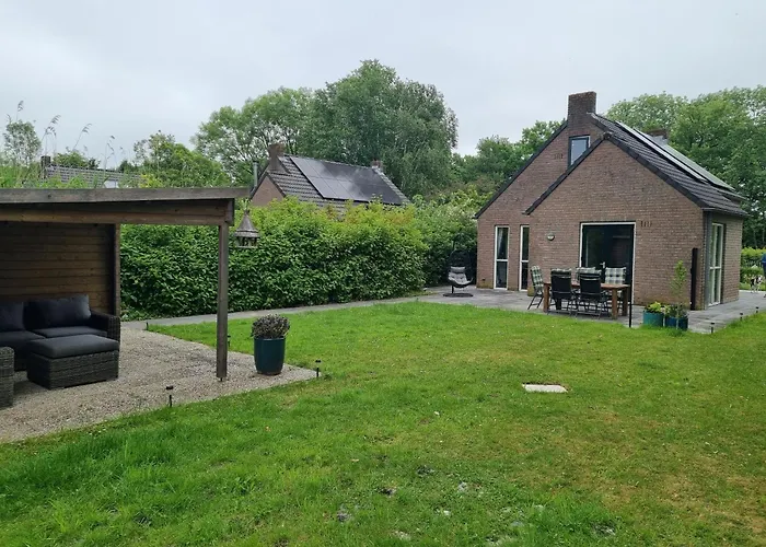 Vrijstaande Woning Met Jacuzzi In Grote Tuin Feriehus *