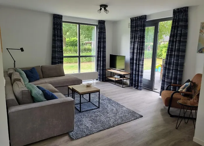 Vrijstaande Woning Met Jacuzzi In Grote Tuin Ewijk