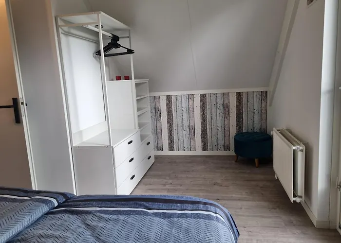 Vrijstaande Woning Met Grote Zonnige Tuin Met Jacuzzi Ewijk