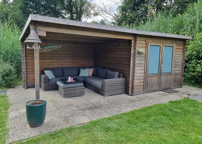 Vrijstaande Woning Met Jacuzzi In Grote Tuin Feriehus