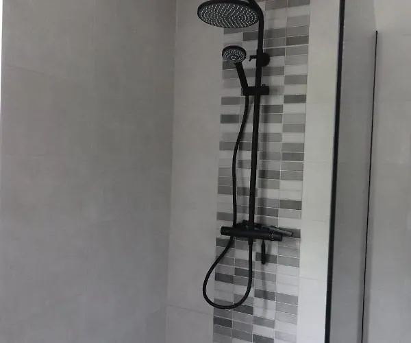 Vrijstaande Woning Met Grote Zonnige Tuin Met Jacuzzi Ewijk