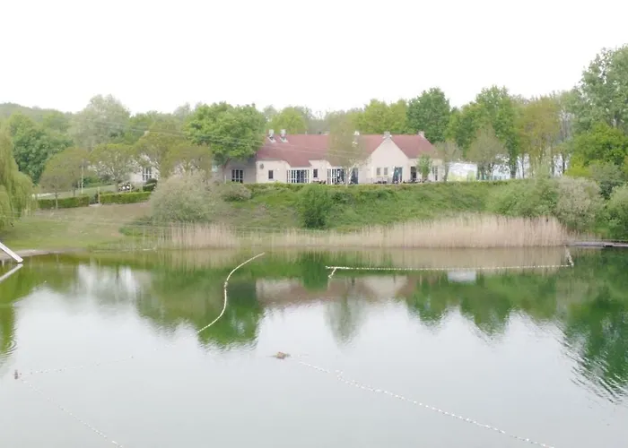 Vrijstaande Woning Met Grote Zonnige Tuin Met Jacuzzi Semesterbostad *