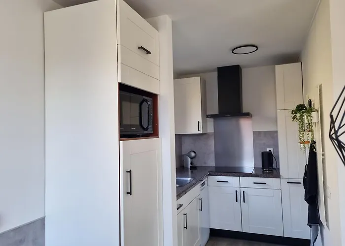 Semesterbostad Vrijstaande Woning Met Grote Zonnige Tuin Met Jacuzzi Ewijk