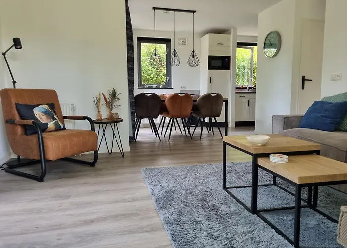 Vrijstaande Woning Met Grote Zonnige Tuin Met Jacuzzi Ewijk