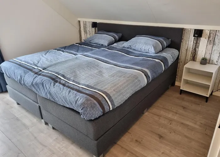 Semesterbostad Vrijstaande Woning Met Grote Zonnige Tuin Met Jacuzzi *